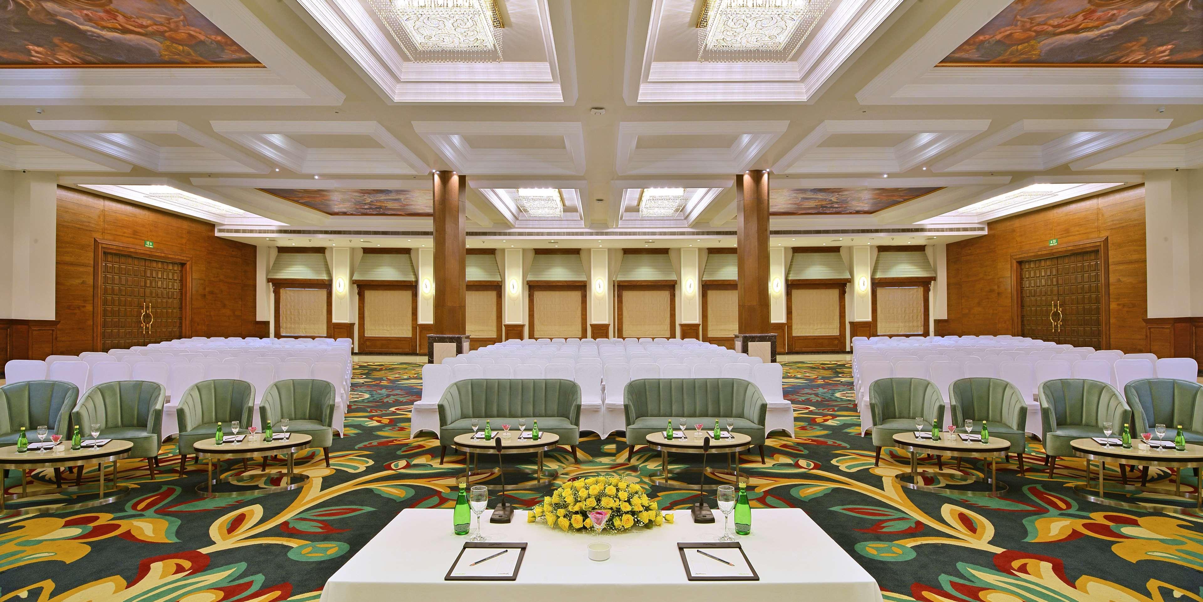 Radisson Chandigarh Zirakpur Extérieur photo The Grand Ballroom